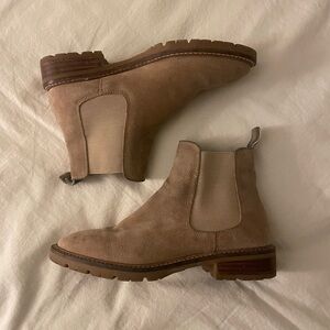 Steve Madden Chelsea Boots | 6.5
